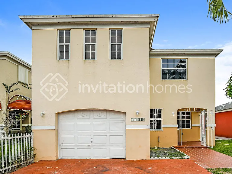 14002 SW 161st Ter — Photo 1