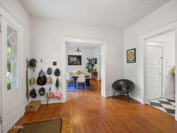 2nd image of 1628 Fernwood Ave