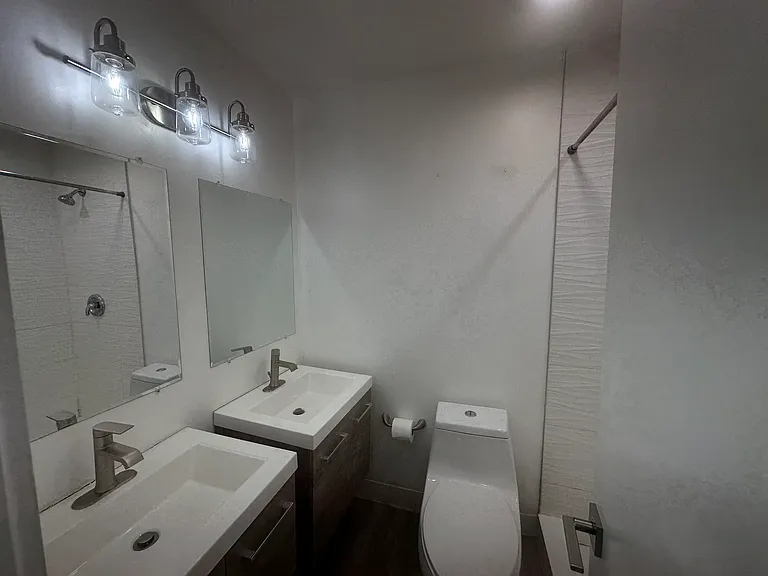 35 SW 6th St #2 — Photo 20