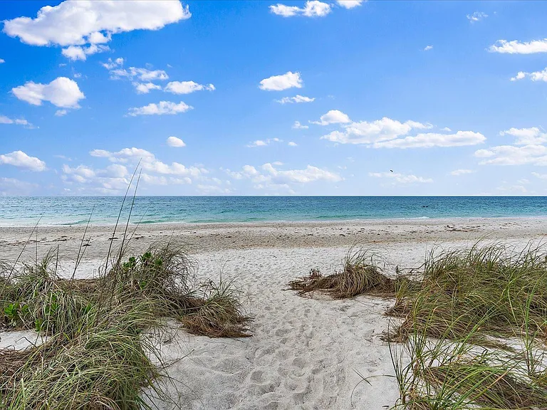 5621 Gulf Of Mexico Dr #103 — Photo 44