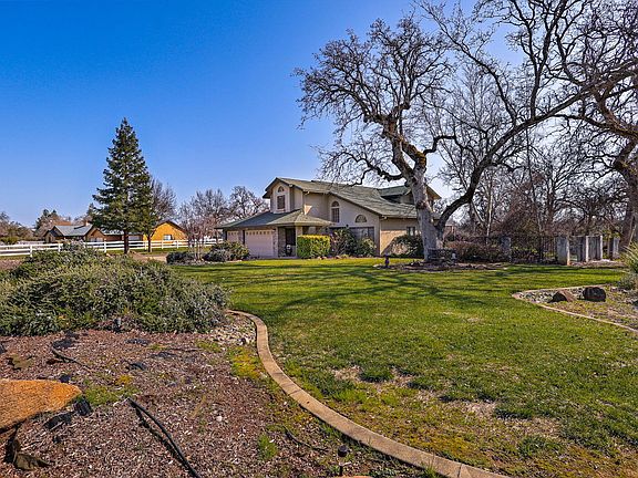 2nd image of 2988 Majestic Oak Cir