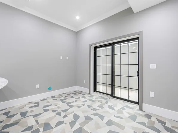 24 Romaine Avenue image 10 of 27