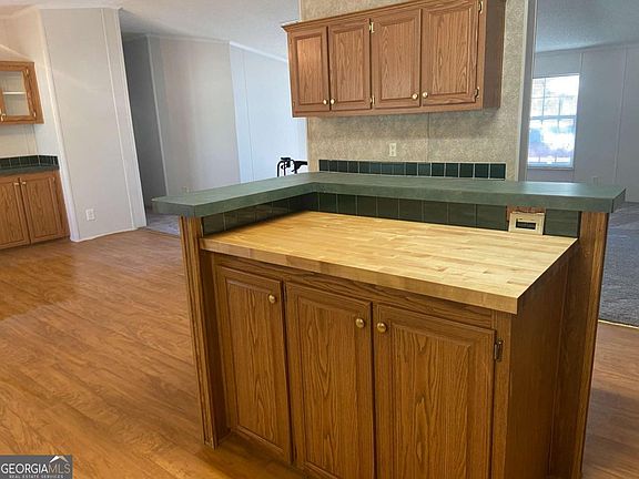 5th image of 3470 SE Arnold Dr