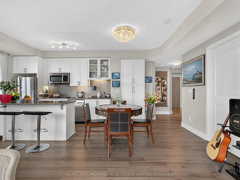 9090 Yonge St #1010 — Photo 7