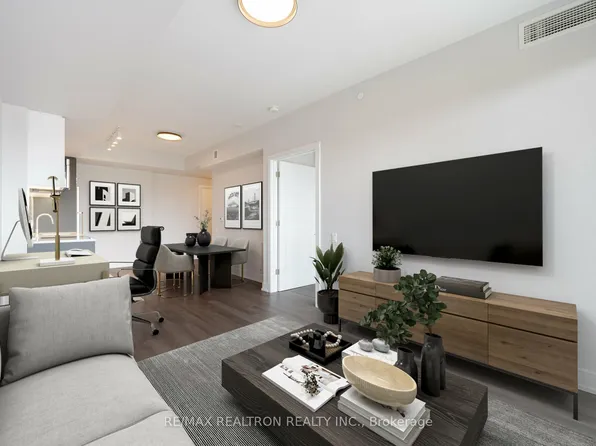 2525 Bathurst St, Toronto, ON