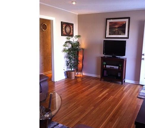 5th image of 32 Summer St