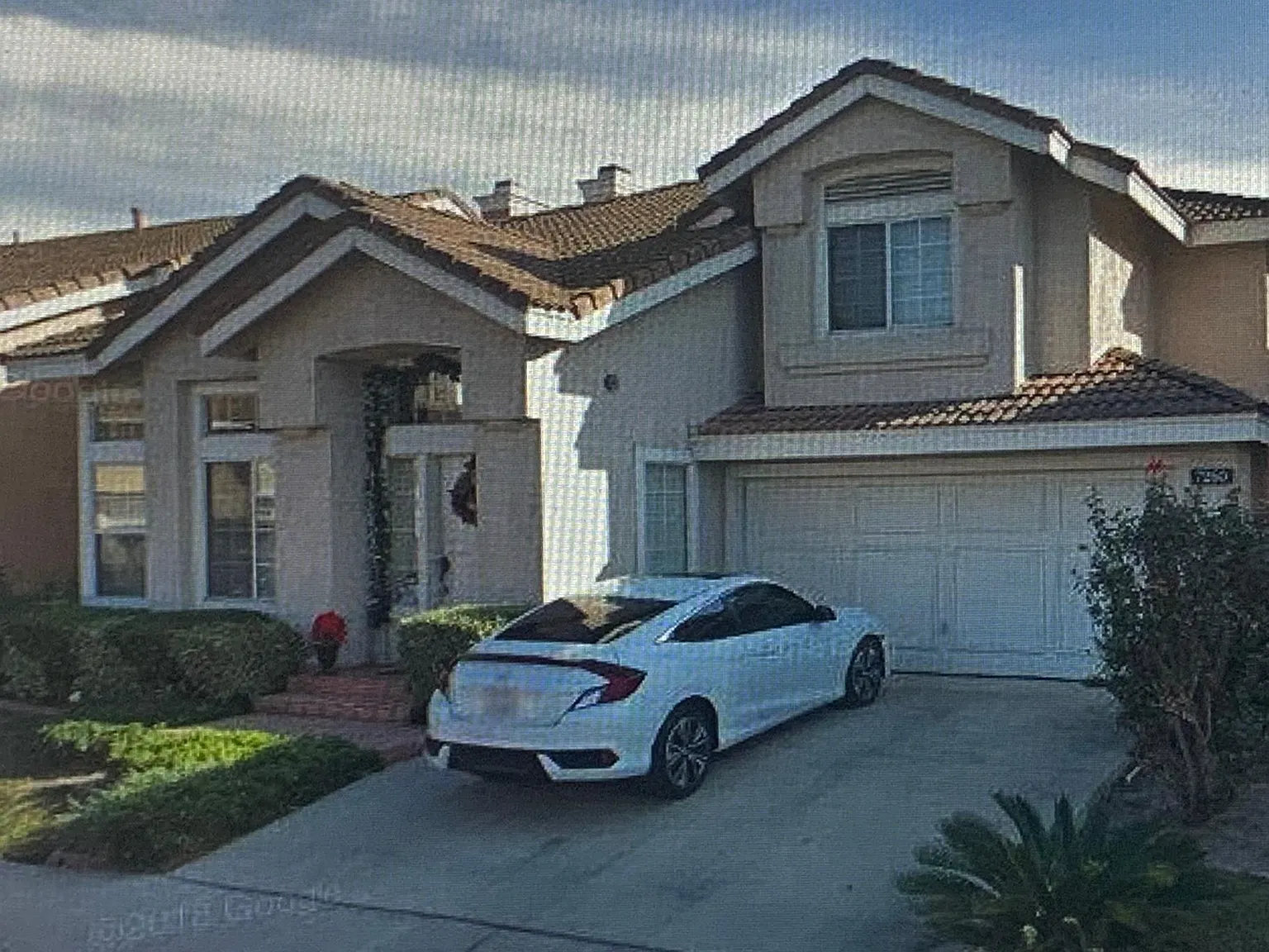 7260 Kensington Drive — Photo 2
