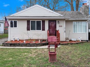 1048 Corydon Dr, Mount Morris, MI 48458