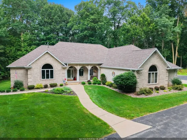 696 Springbrook Dr, Oneida, WI 54155