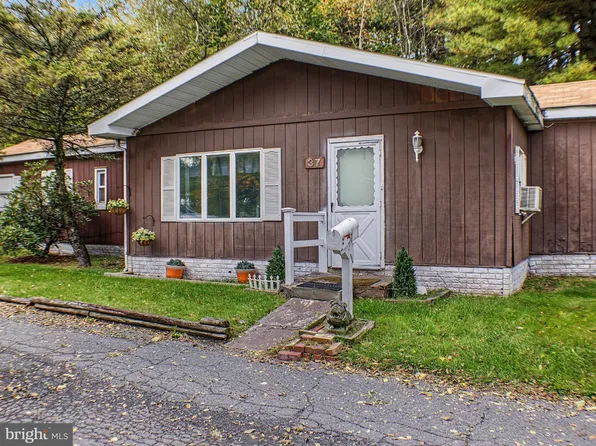 37 Back St, Mahanoy City, PA 17948