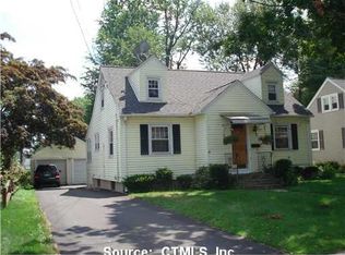 105 Layton St, West Hartford, CT 06110