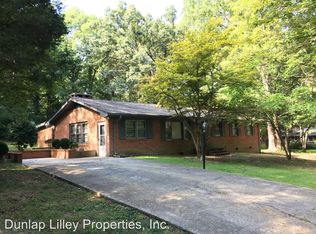 1213 Brookfield Dr, Chapel Hill, NC 27516