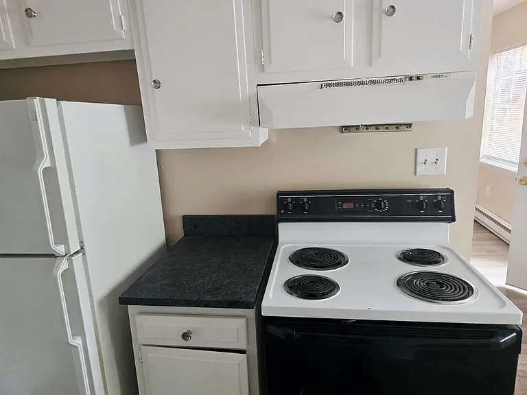 113 Courtney Ave NE #3 — Photo 9
