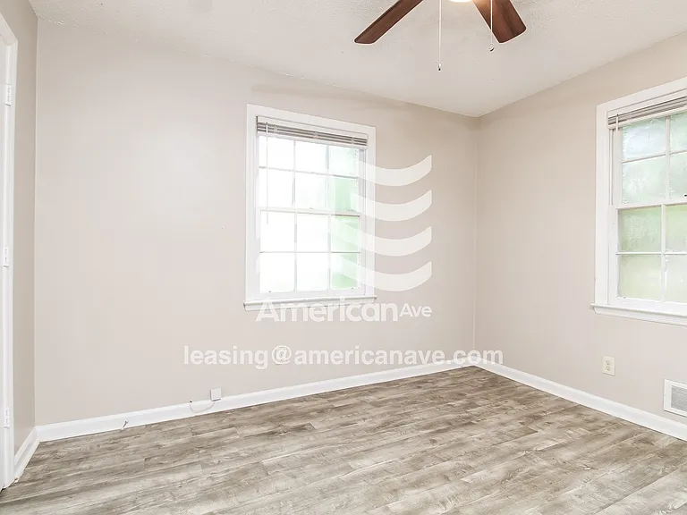 5148_012_bedroom_13.jpg