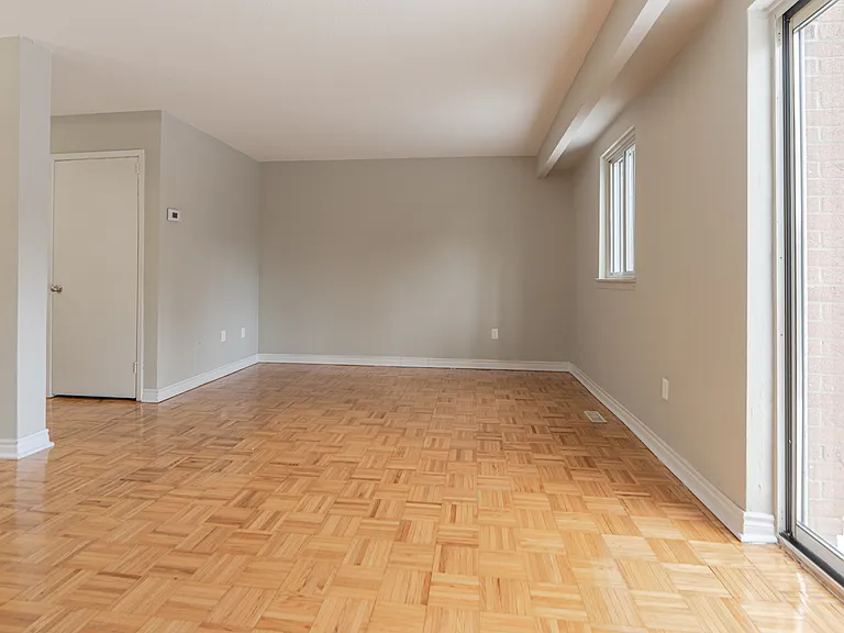 2 Secord Ave — Photo 33