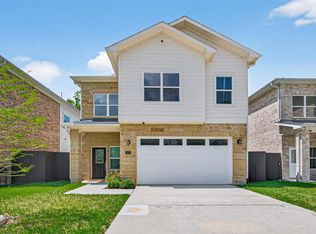 2207 Silverbonnet St, Houston, TX 77055