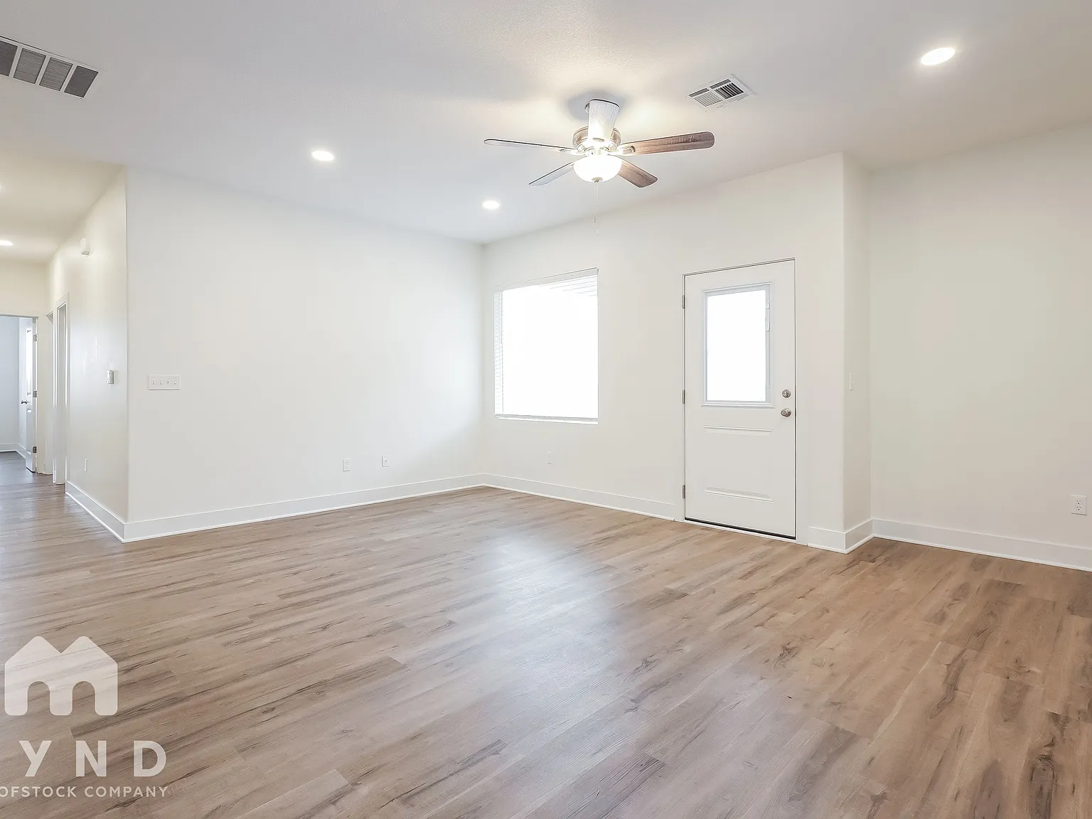 3 bed, 2.0 bath, 1265 sqft, $1,575 — Photo 4