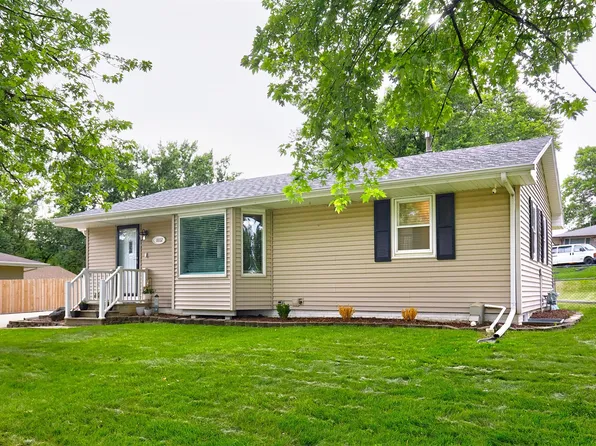 1802 W 5th Ave, Indianola, IA 50125