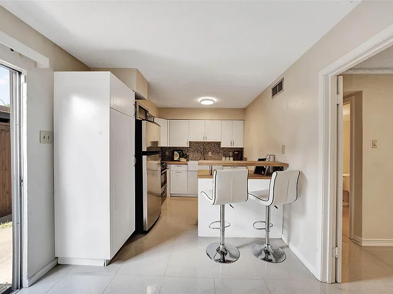 3006 Brockbank Ct #3006 — Photo 4