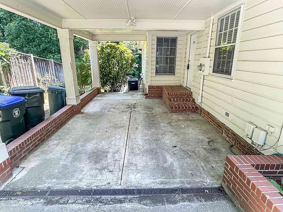 3rd image of 2104 Clairmont Ter