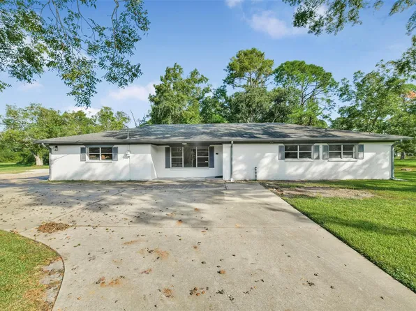 319 E South St, Alvin, TX 77511