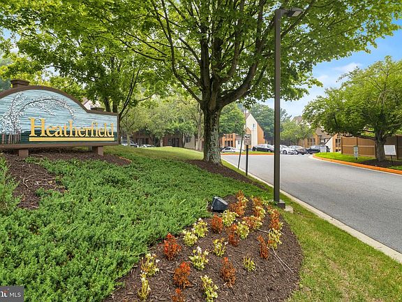 2nd image of 4942 Columbia Road 6 #6-39