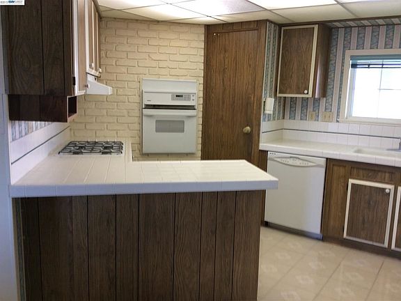 4th image of 3332 Ashwood Way #46