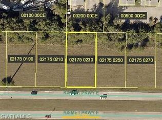 915 Kismet Pkwy E, Cape Coral, FL 33909