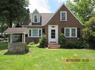1237 Pine Grove Rd, Morrisville, PA 19067