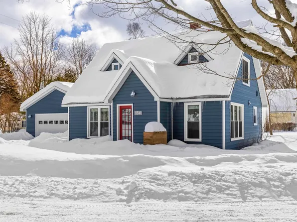 341 Pearson St, Elberta, MI 49628