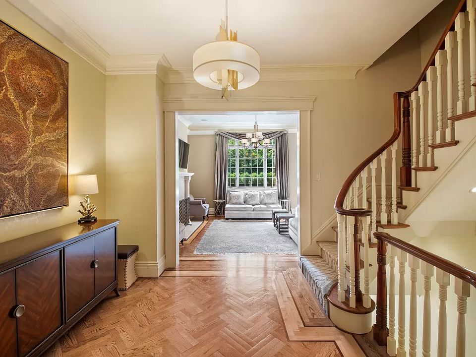 1149 Park Ave, New York, NY 10128 | Zillow