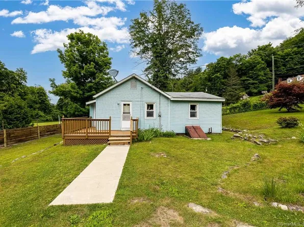 17 Mansonville Road, Cornwall, CT 06754