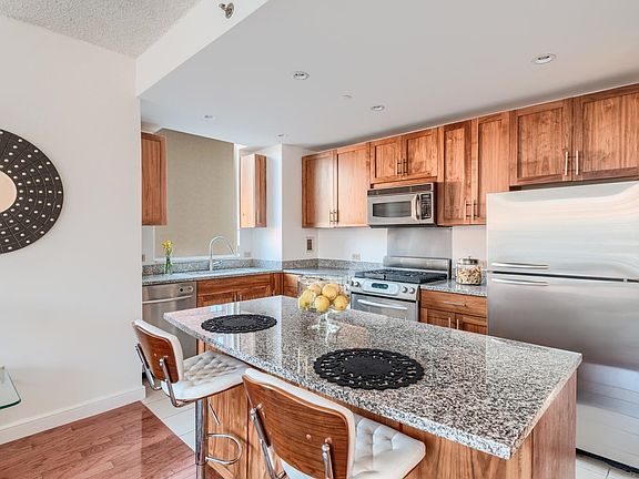 2nd image of 20 Newport Pkwy APT 801