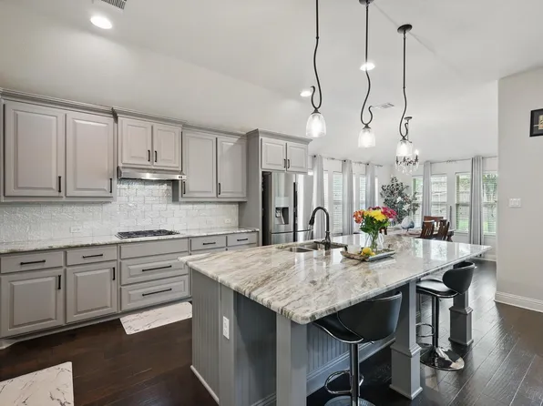 641 Rawlins Ln, Fort Worth, TX 76131