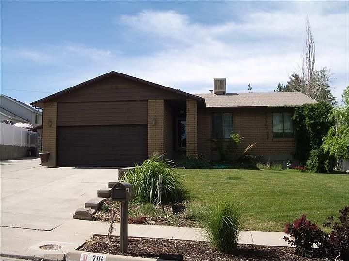1st image of 716 Kingston Dr