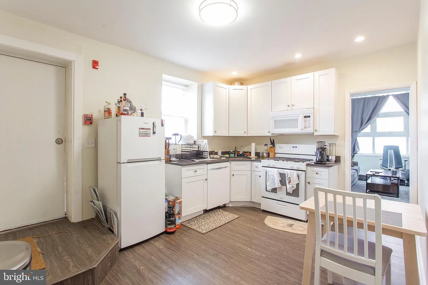 1 bed, 800 sqft, $1,450 — Photo 1
