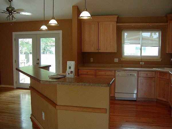 2nd image of 8104 Ferncliff Rd