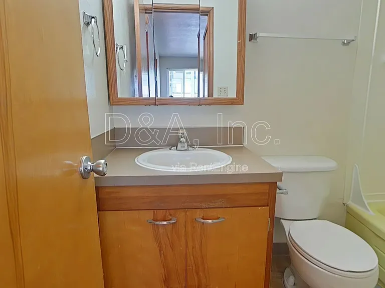 111 NW 11th St #103 — Photo 10