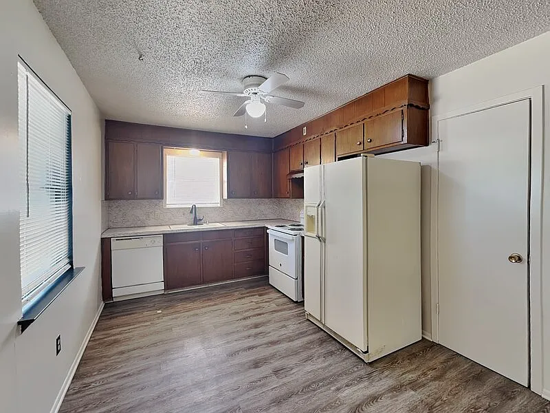 2 bed, 2.0 bath, 1493 sqft, $1,445 — Photo 4