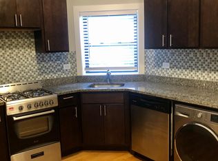 837 W George St, Chicago, IL 60657