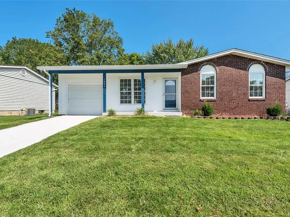 1883 San Lucas Ln, Fenton, MO 63026