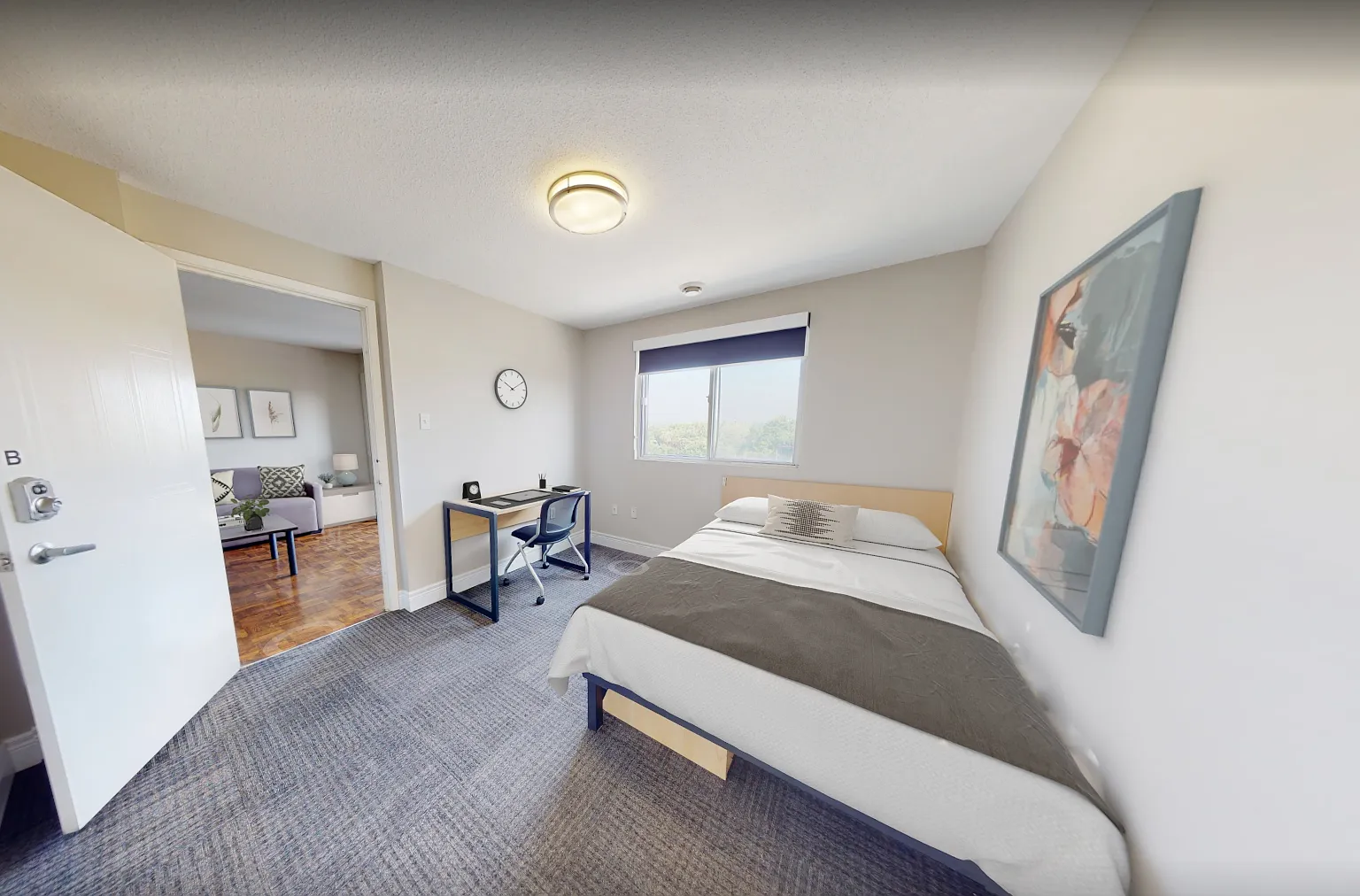 3 bed, 100 sqft, $876 — Photo 3