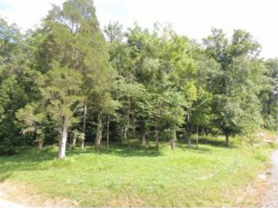 1st image of 204 Walnut Bend Dr