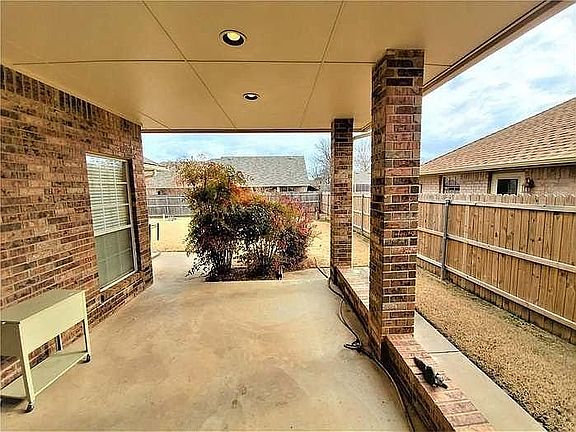 2nd image of 4012 Lamar Dr
