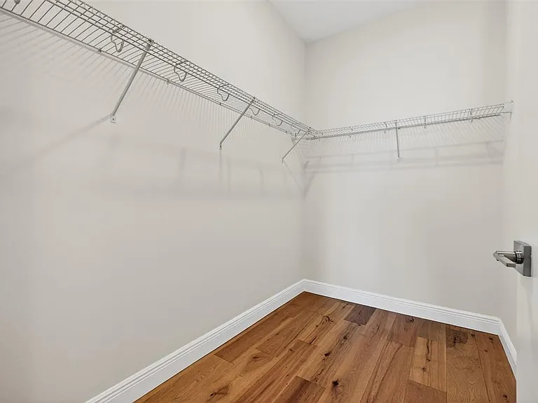 644 3rd Ave S #202 — Photo 10