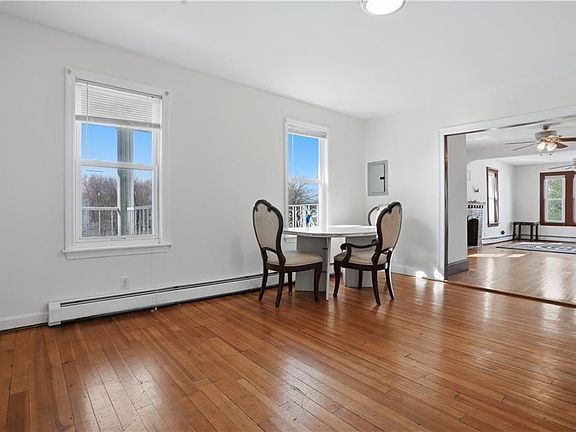 4th image of 50 Jackson St