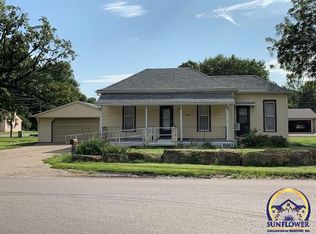 1740 NW Taylor St, Topeka, KS 66608