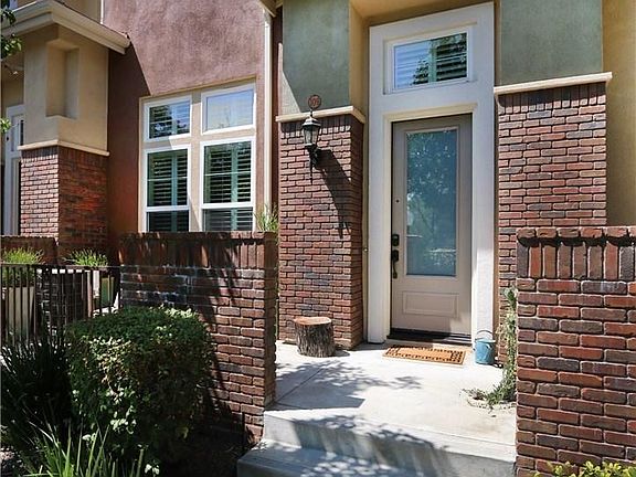 3rd image of 109 Principia Ct