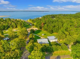 231 Shorewood Dr, Zavalla, TX 75980