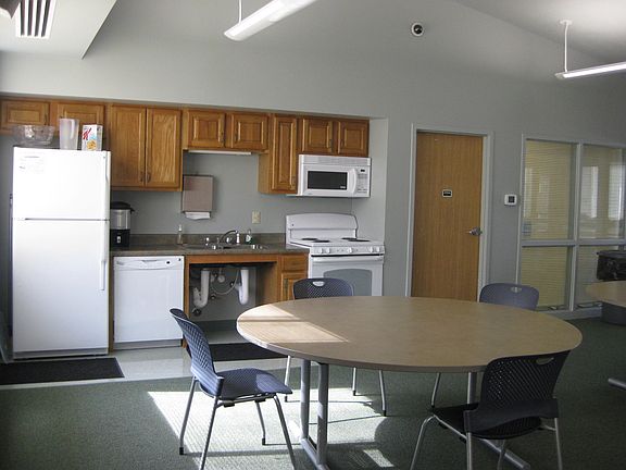 4th image of 4205 N Fairmount St #1532fdc94